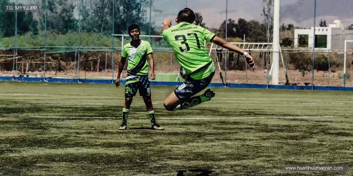 指尖掌控赛事，📱 超清直播，让你不错过任何一个精彩瞬间！